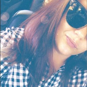 Meet your Posher, Ashley